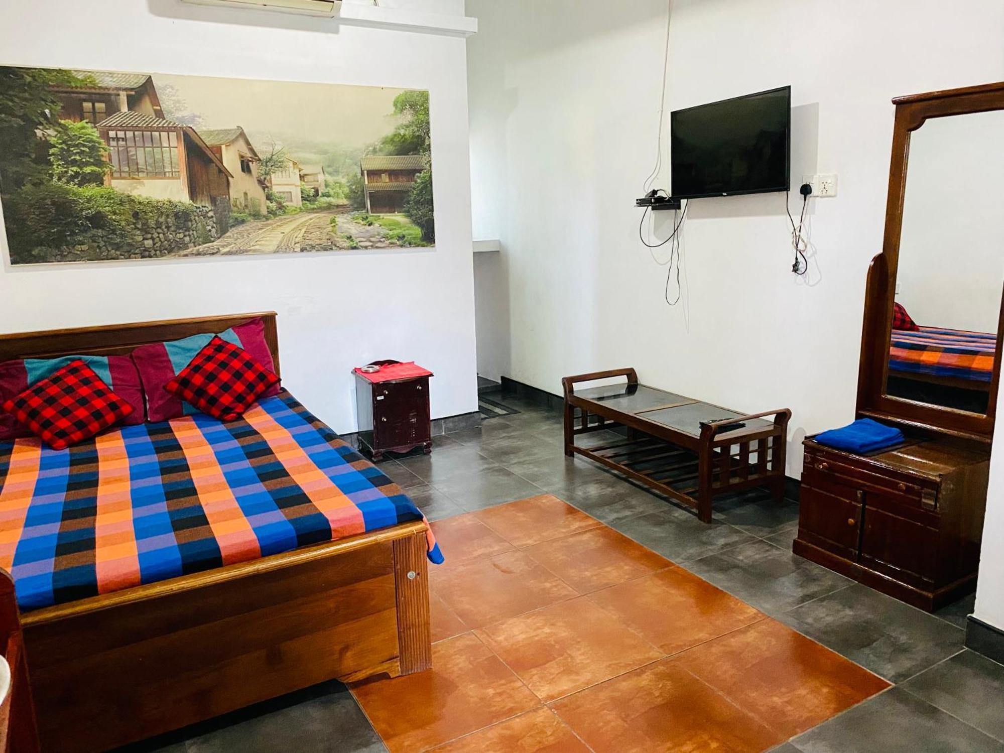 Hotel 100 Dehiwala-Mount Lavinia Exterior photo